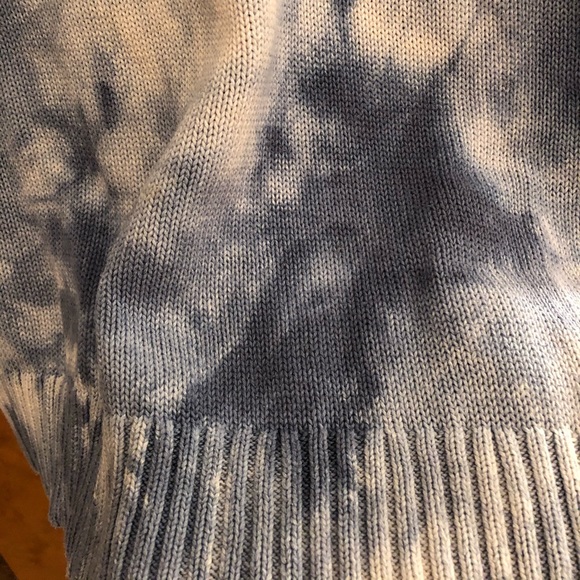 American Eagle L Blue Tie Die Sweater - Picture 2 of 5